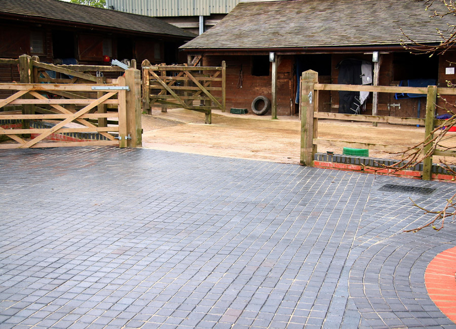 2 panel pavers for a stable yard near Newbury