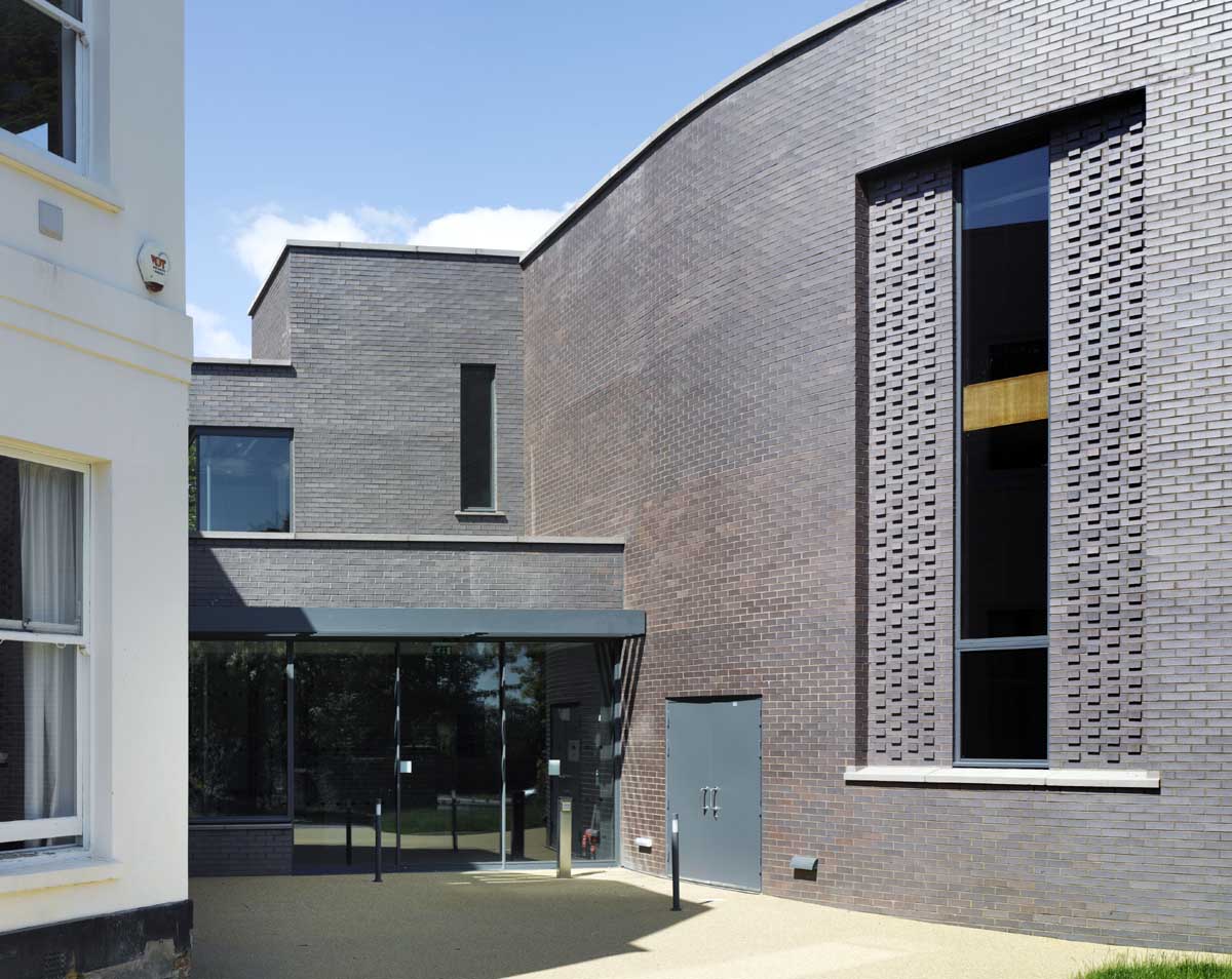 Ketley Brown Brindle bricks at Caryle Theatre University of London