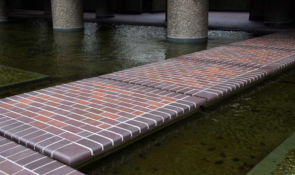 Ketley Staffordshire quarry tiles at the Barbican