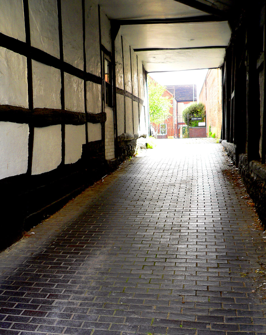 Staffs Blue pavers for Elizabethan Restoration in St Albans