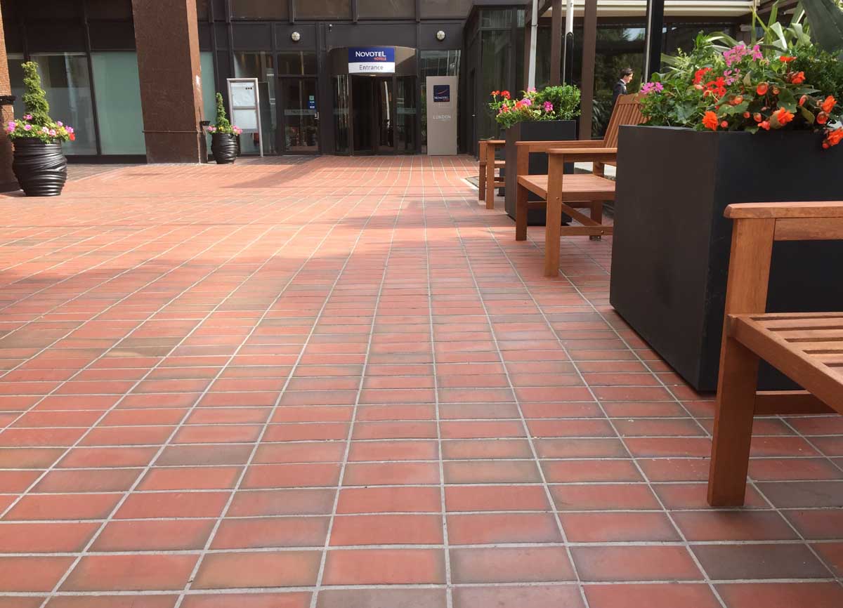 light multi Quarry Tiles at the Novotel Hammersmith