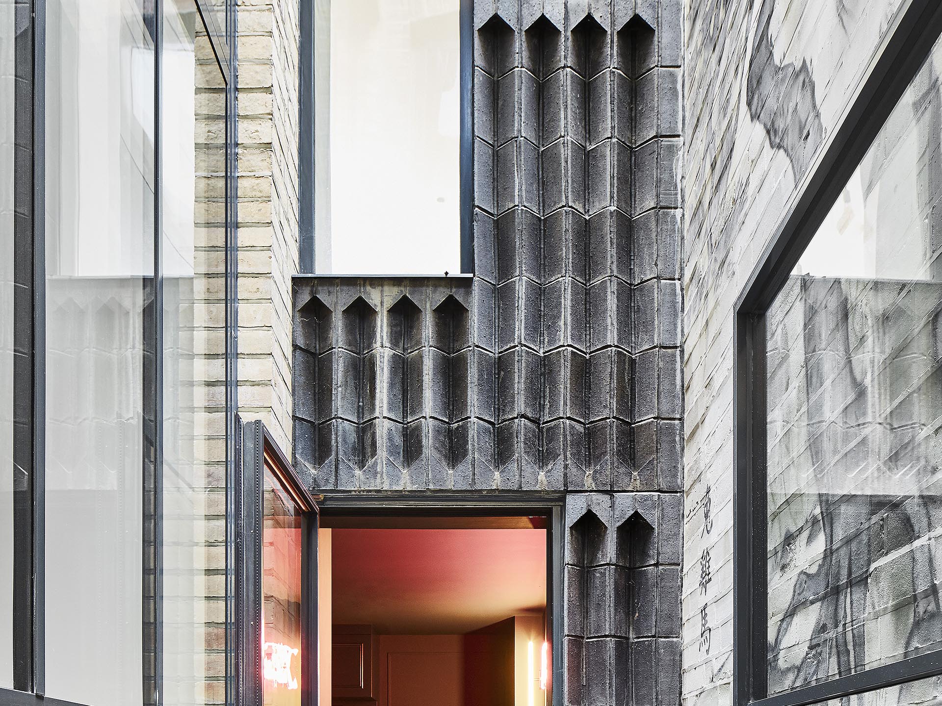 special plinth bricks create a gothic fluting effect on a luxury residential porject by Mulroy Architects