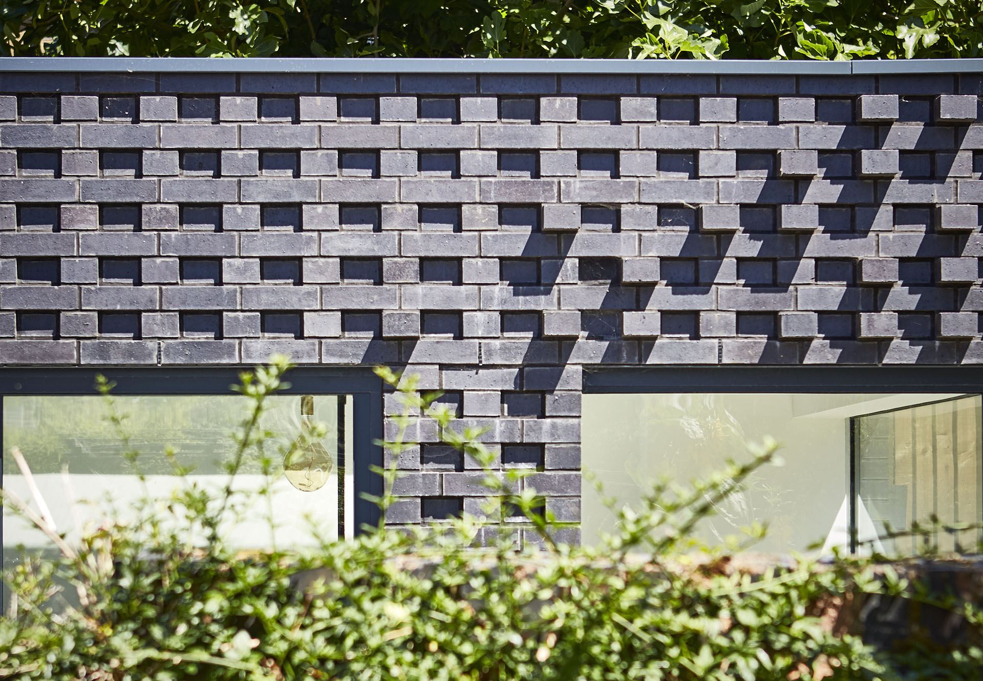 textured brickwork in Ketley staffordshire blue on a residential extension